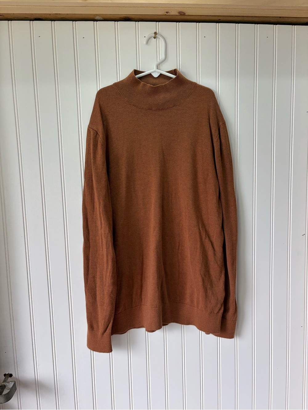 H&M Men's mock Sweater in Rust Brown